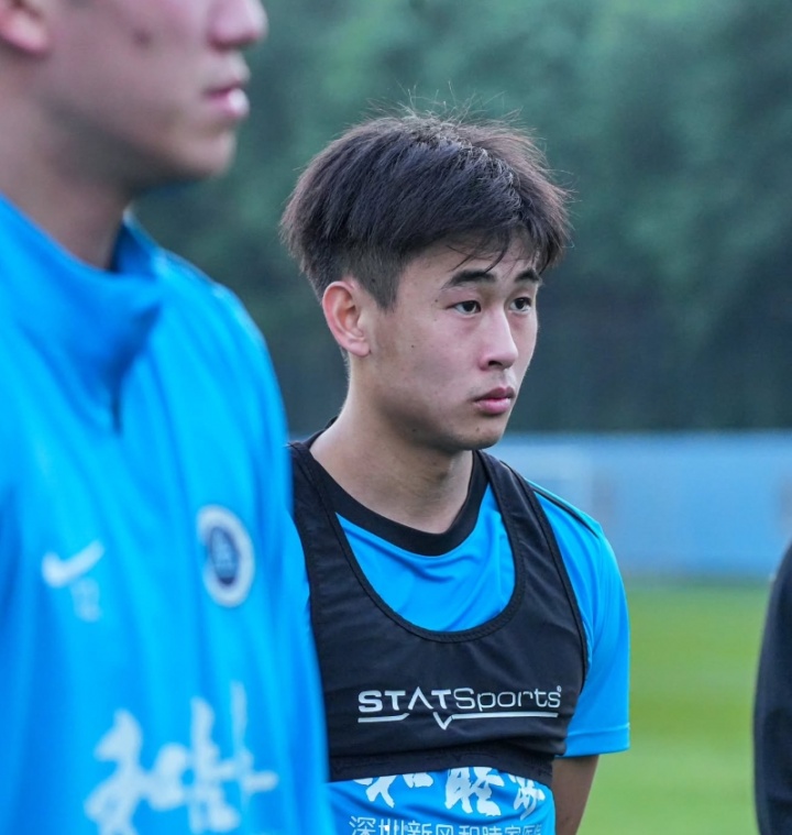 不顺!戴伟浚上赛季冬训ACL+在申花0出场 刚加盟新鹏城半月板撕裂