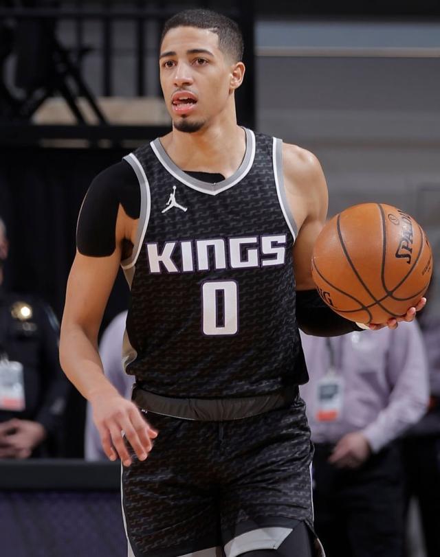 助攻失误比超保罗 真实命中率赛小卡!国王挖到宝